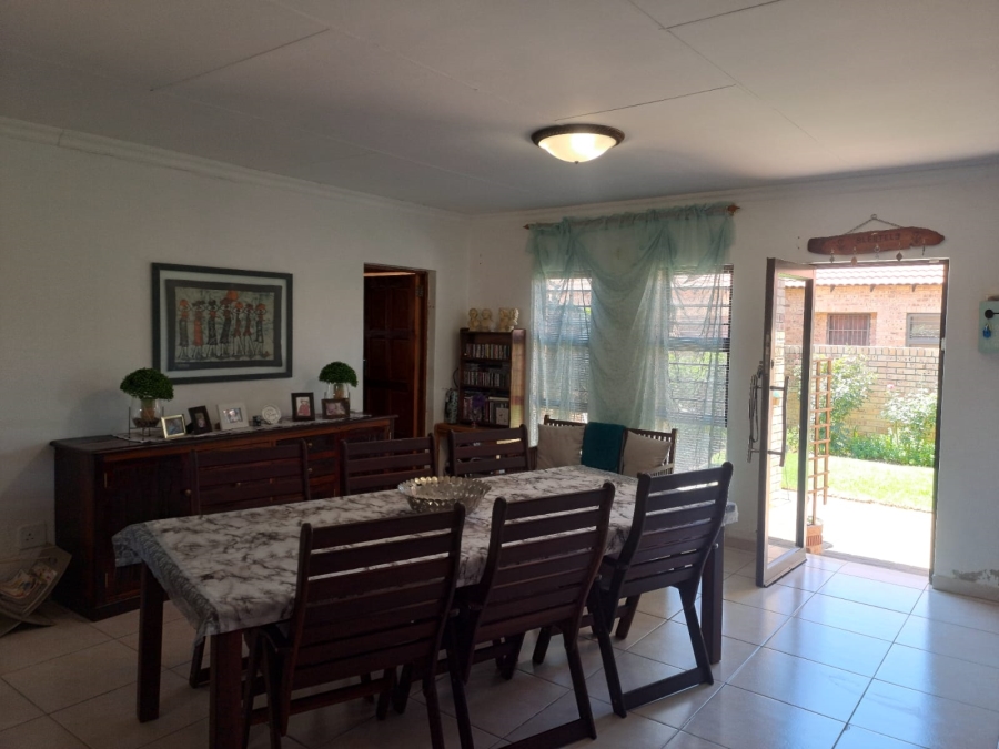 2 Bedroom Property for Sale in Naudeville Free State